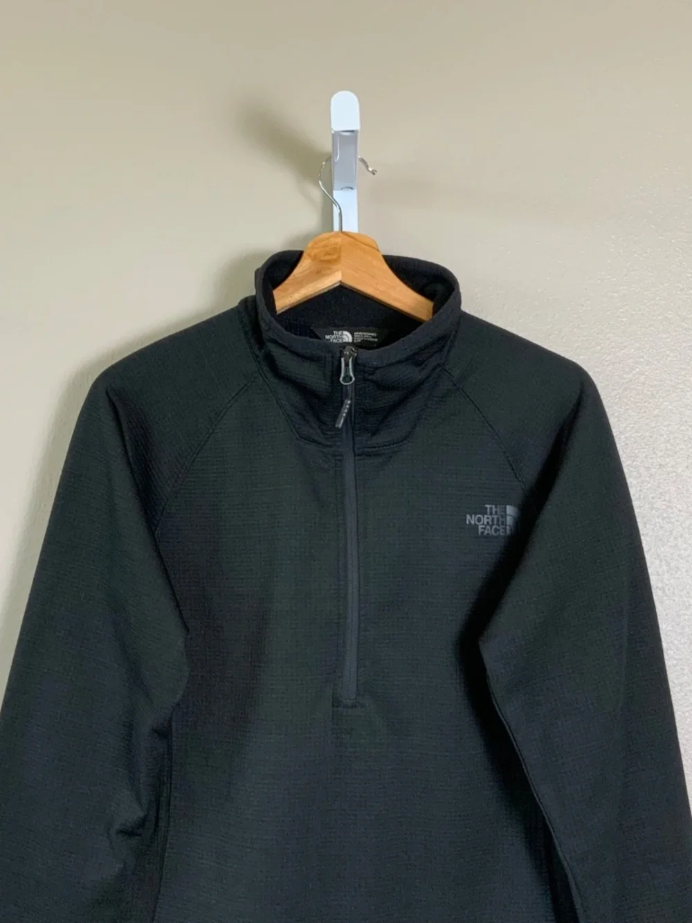 The North Face Hal Zip Textured Long Sleeve Performance Pullover